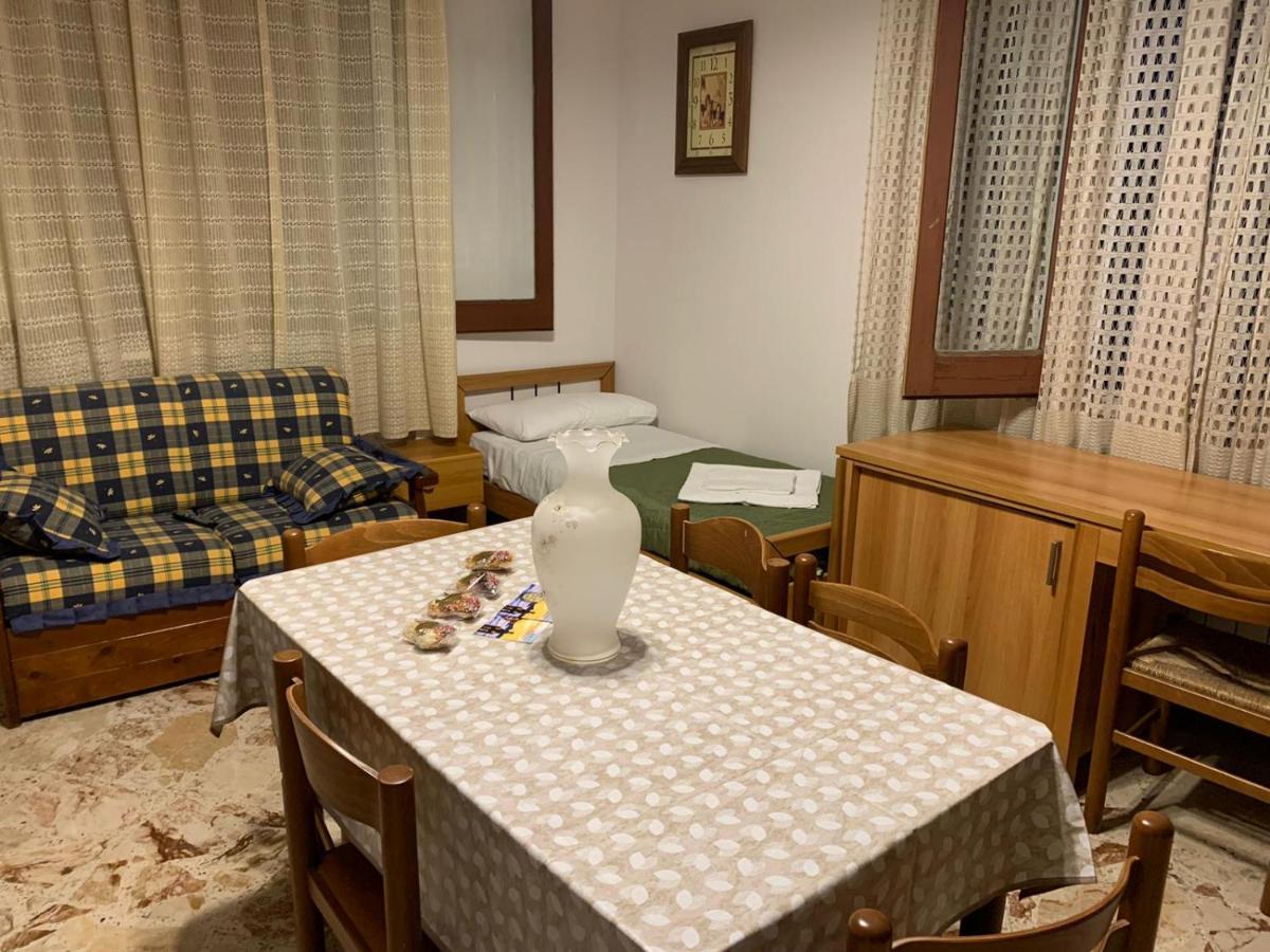 Apartamento Casa Vacanze Lina San Mauro Castelverde Exterior foto